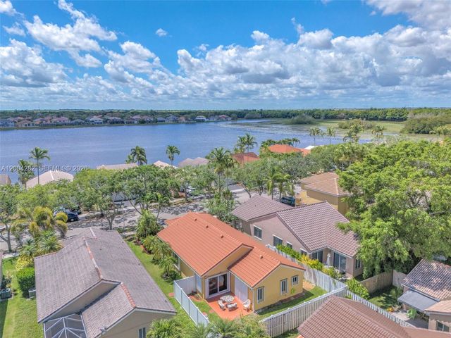 1600 Salerno Circle, Weston, FL 33327