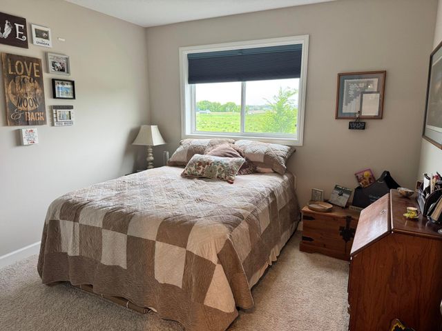 6995 Linwood Drive NE, Albertville, MN 55301