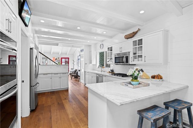 110 Pearl Avenue, Newport Beach, CA 92662
