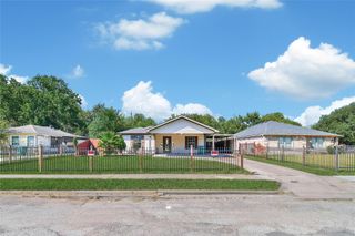 504 Garrett Street, Pasadena, TX 77506