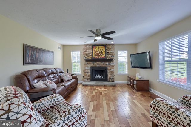 80 E SUMMIT DR, Littlestown, PA 17340