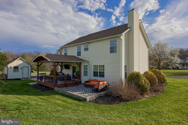 80 E SUMMIT DR, Littlestown, PA 17340