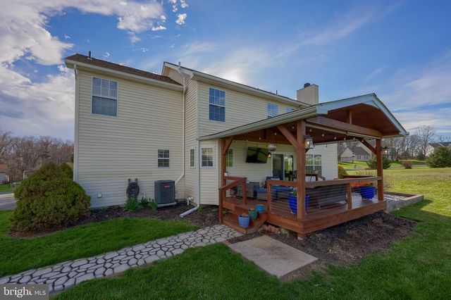 80 E SUMMIT DR, Littlestown, PA 17340