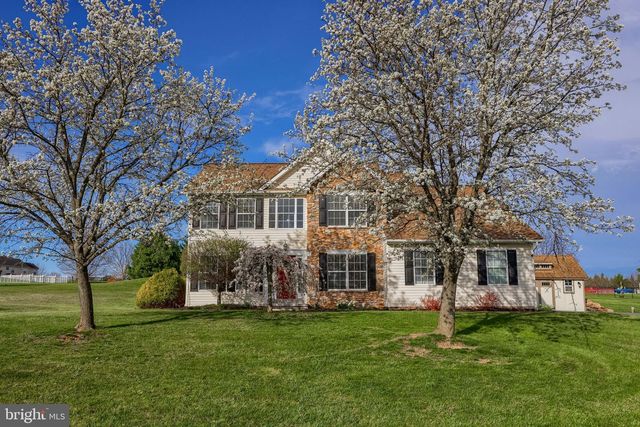 80 E SUMMIT DR, Littlestown, PA 17340