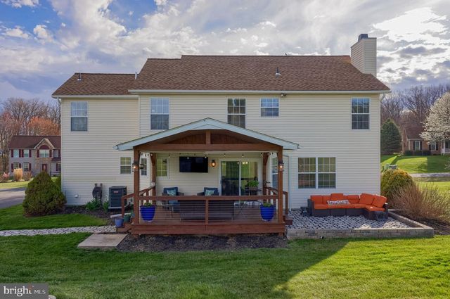 80 E SUMMIT DR, Littlestown, PA 17340