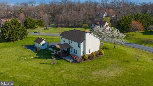 80 E SUMMIT DR, Littlestown, PA 17340