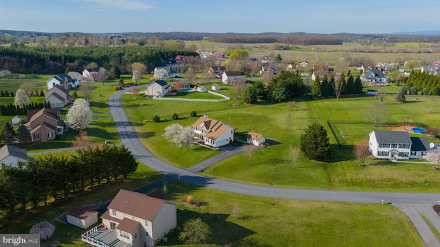 80 E SUMMIT DR, Littlestown, PA 17340