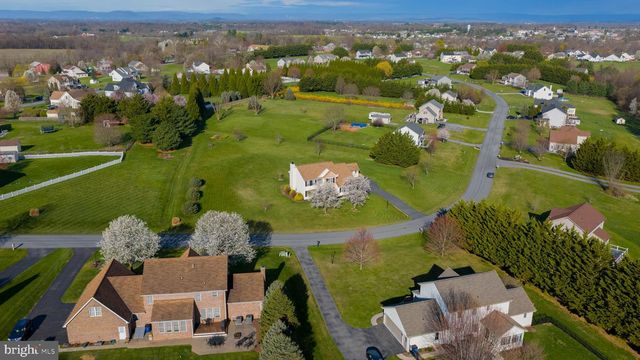 80 E SUMMIT DR, Littlestown, PA 17340