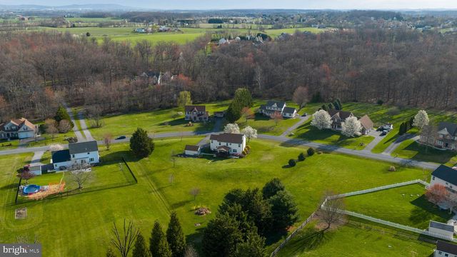 80 E SUMMIT DR, Littlestown, PA 17340