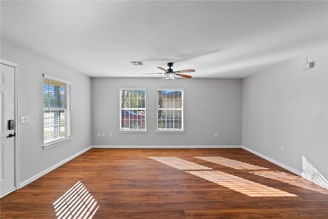 804 Avenue B, Sinton, TX 78387