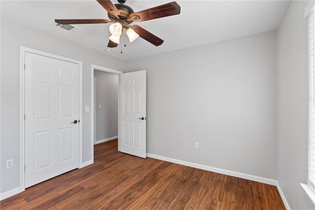 804 Avenue B, Sinton, TX 78387