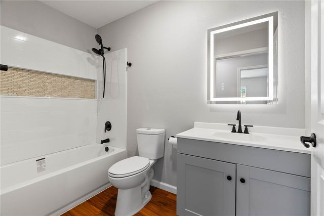 804 Avenue B, Sinton, TX 78387