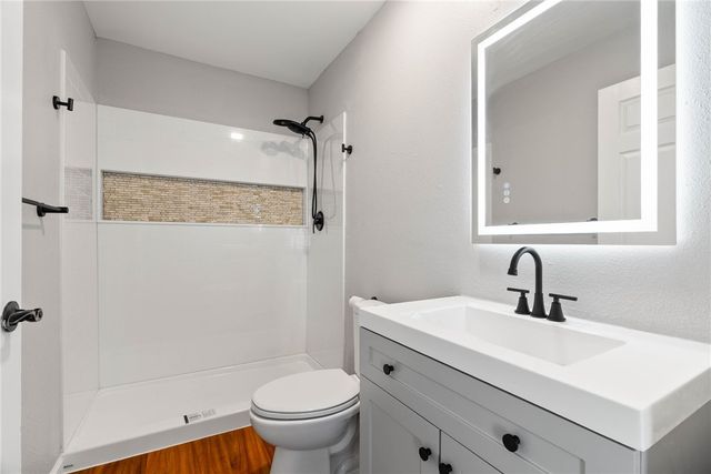 804 Avenue B, Sinton, TX 78387