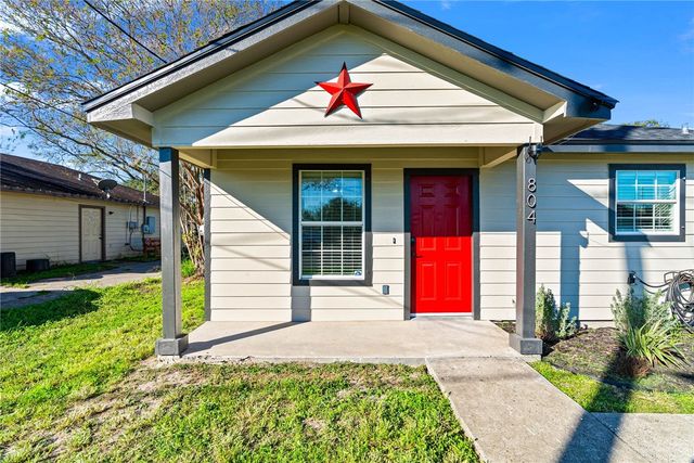 804 Avenue B, Sinton, TX 78387
