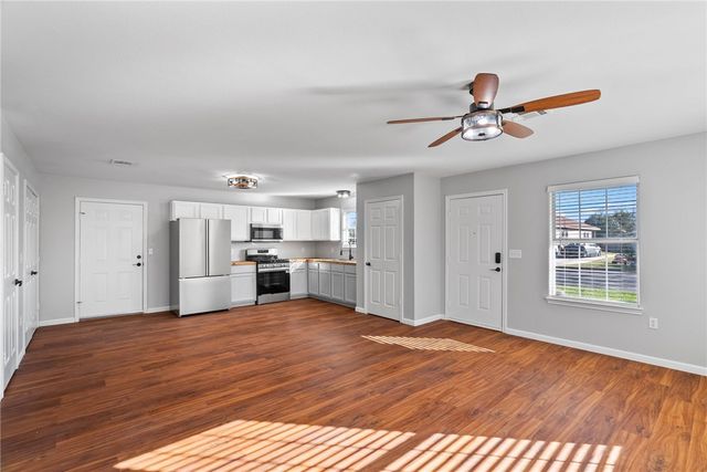 804 Avenue B, Sinton, TX 78387