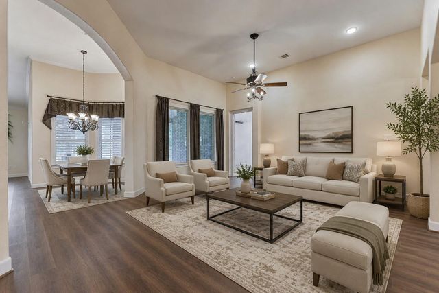 11 S Sandbells Park Lane, Montgomery, TX 77316