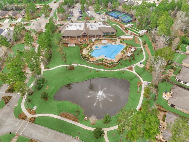 11 S Sandbells Park Lane, Montgomery, TX 77316
