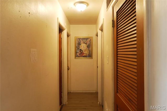 19 Leonard Drive, East St Louis, IL 62206