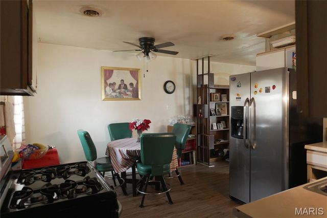 19 Leonard Drive, East St Louis, IL 62206