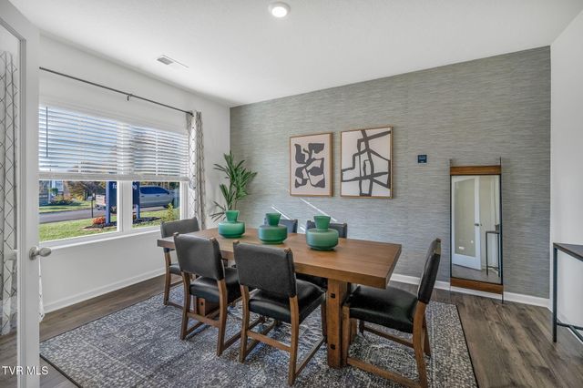 229 Artist Avenue, Johnson City, TN 37615