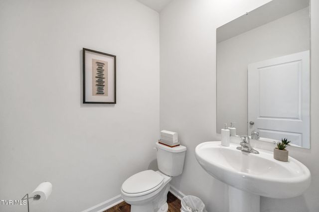 229 Artist Avenue, Johnson City, TN 37615