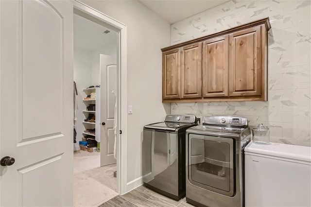 269 Pink Granite BLVD, Dripping Springs, TX 78620
