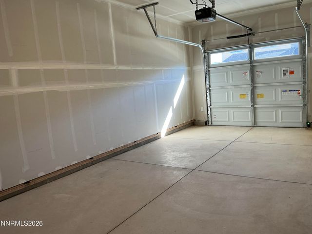 258 Green Lane, Dayton, NV 89403