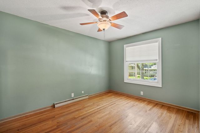 1817 Fairmeadows Drive, Bettendorf, IA 52722