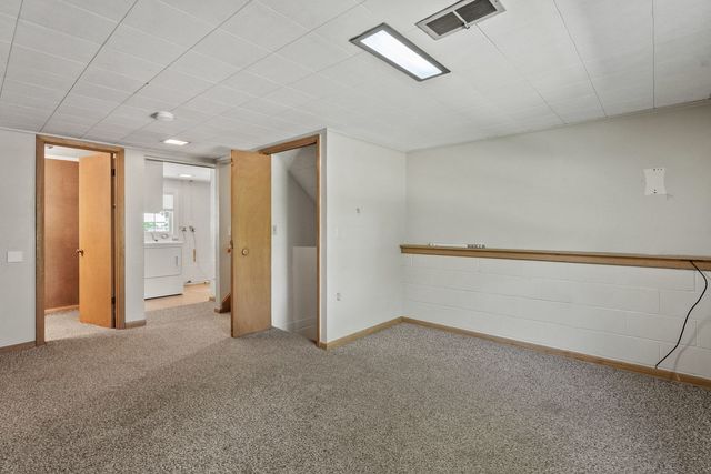 1817 Fairmeadows Drive, Bettendorf, IA 52722