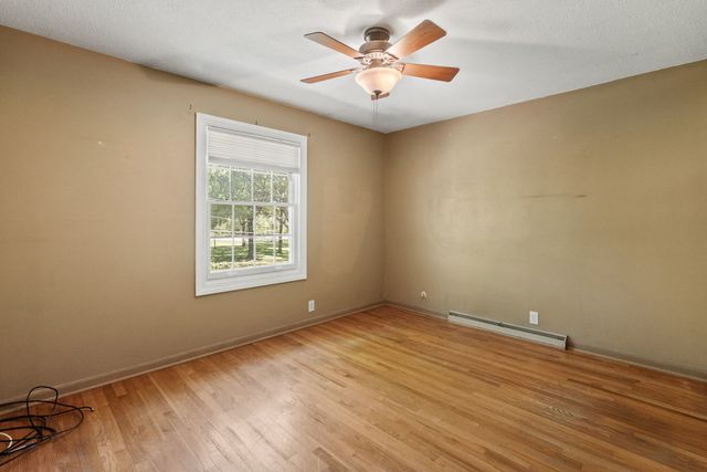 1817 Fairmeadows Drive, Bettendorf, IA 52722