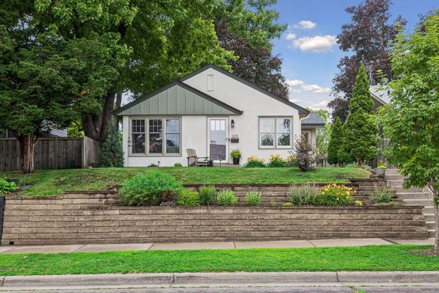 1375 Wellesley Avenue, Saint Paul, MN 55105