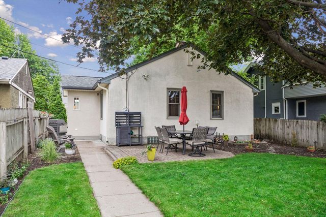 1375 Wellesley Avenue, Saint Paul, MN 55105