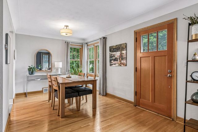 1375 Wellesley Avenue, Saint Paul, MN 55105