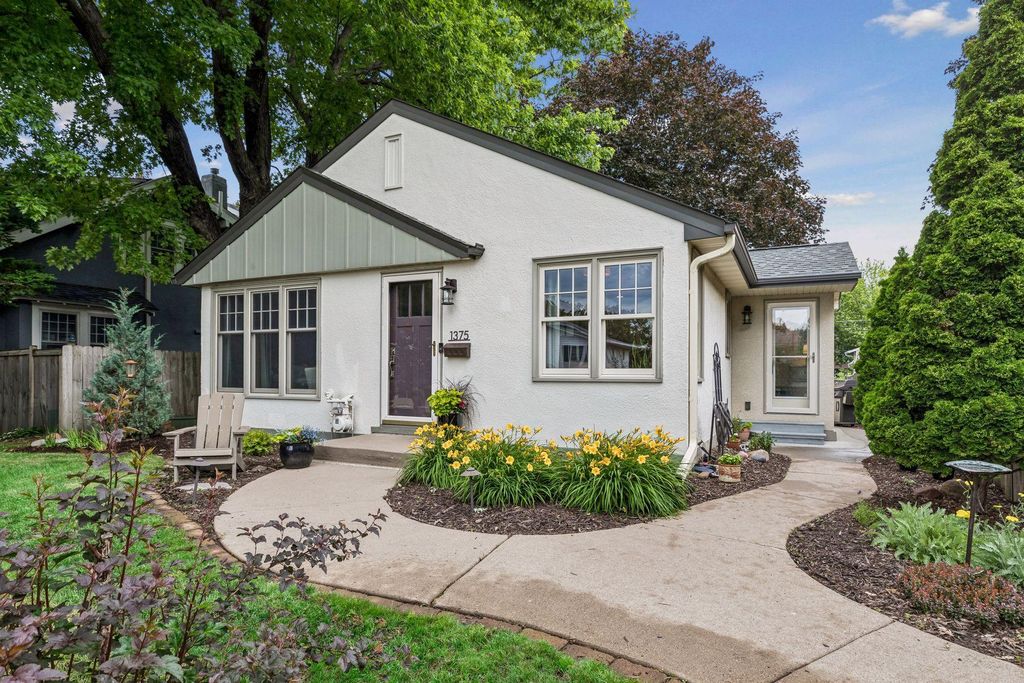 1375 Wellesley Avenue, Saint Paul, MN 55105
