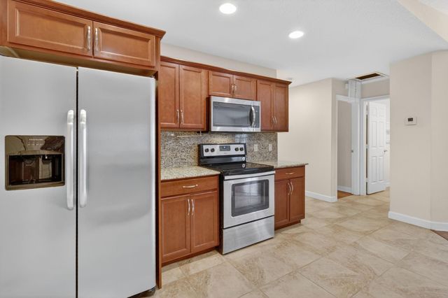 5 Flamenco Way, Port St. Lucie, Port St Lucie, FL 34952