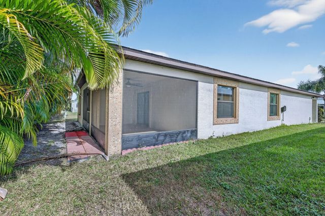 5 Flamenco Way, Port St. Lucie, Port St Lucie, FL 34952