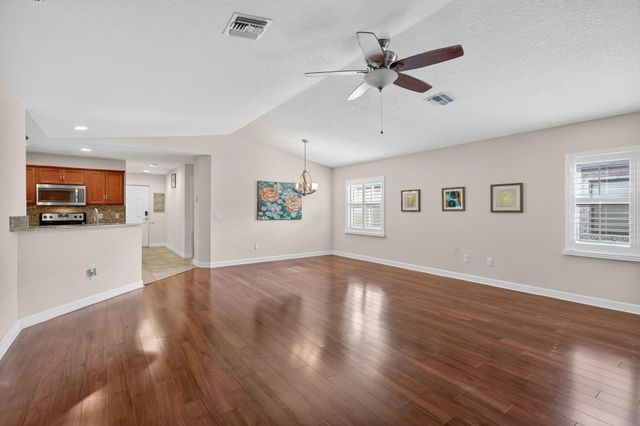 5 Flamenco Way, Port St. Lucie, Port St Lucie, FL 34952