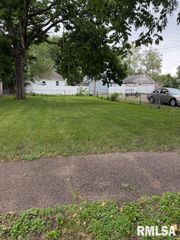415 HENRIETTA Street, Pekin, IL 61554