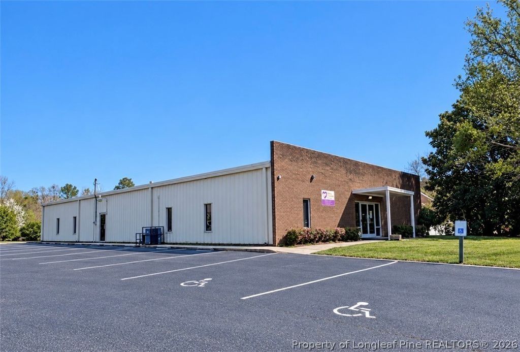 1407 E 5th Street, Lumberton, NC 28358 — exterior