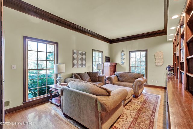 4019 Taylorsville Rd, Taylorsville, KY 40071