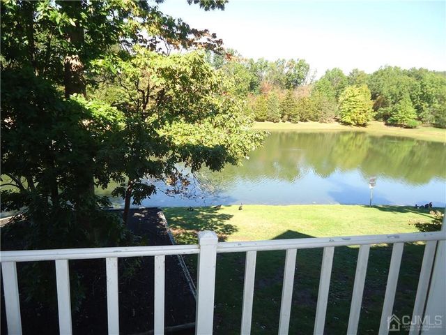 313 Wimbeldon Court, North Brunswick, NJ 08902