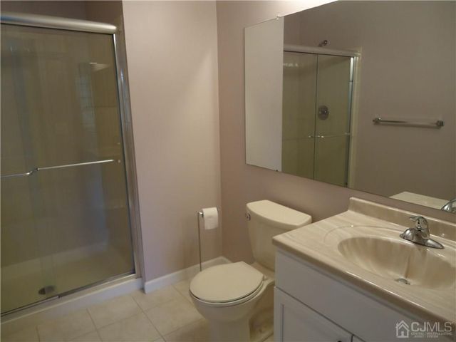 313 Wimbeldon Court, North Brunswick, NJ 08902