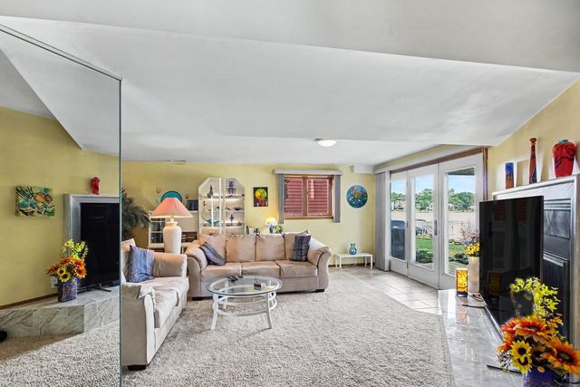 26469 N Il Route 83, Mundelein, IL 60060