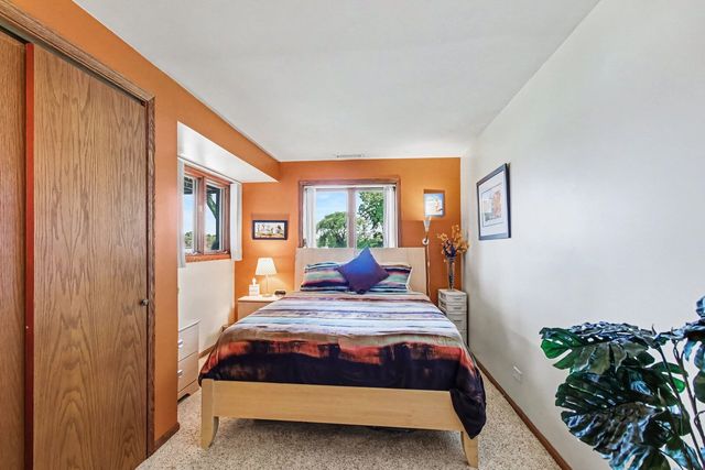 26469 N Il Route 83, Mundelein, IL 60060