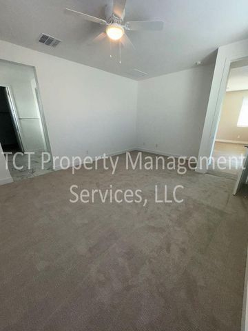 808 W Sparrow Drive, San Tan Valley, AZ 85140