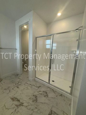 808 W Sparrow Drive, San Tan Valley, AZ 85140