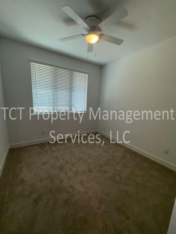 808 W Sparrow Drive, San Tan Valley, AZ 85140