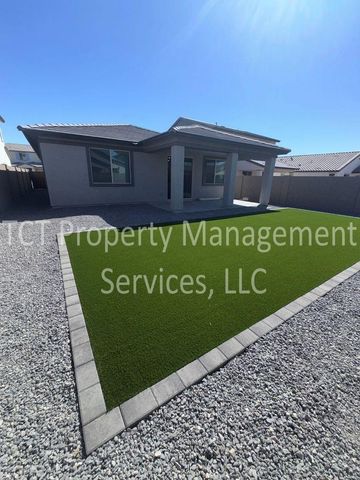 808 W Sparrow Drive, San Tan Valley, AZ 85140