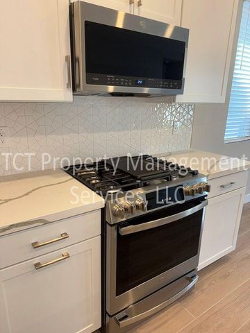 808 W Sparrow Drive, San Tan Valley, AZ 85140