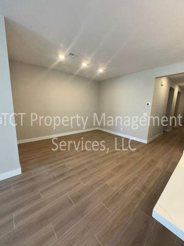 808 W Sparrow Drive, San Tan Valley, AZ 85140